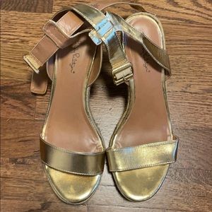 Lilly Pulitzer x Target gold espadrilles size 8